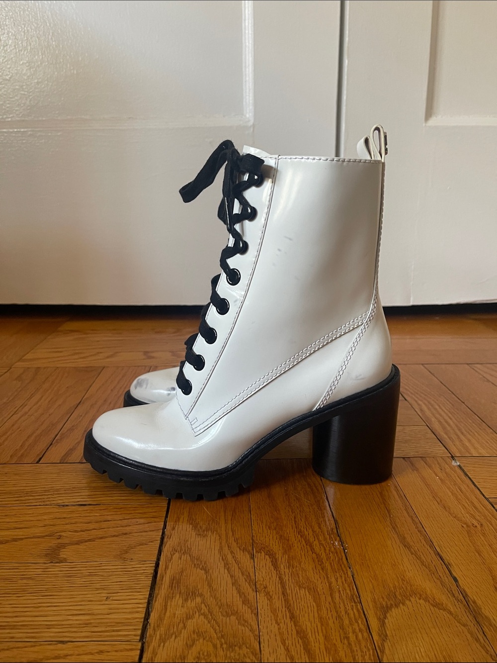 Marc Jacobs White Patent Lace-Up Block Heel Boots - Picture 6 of 16